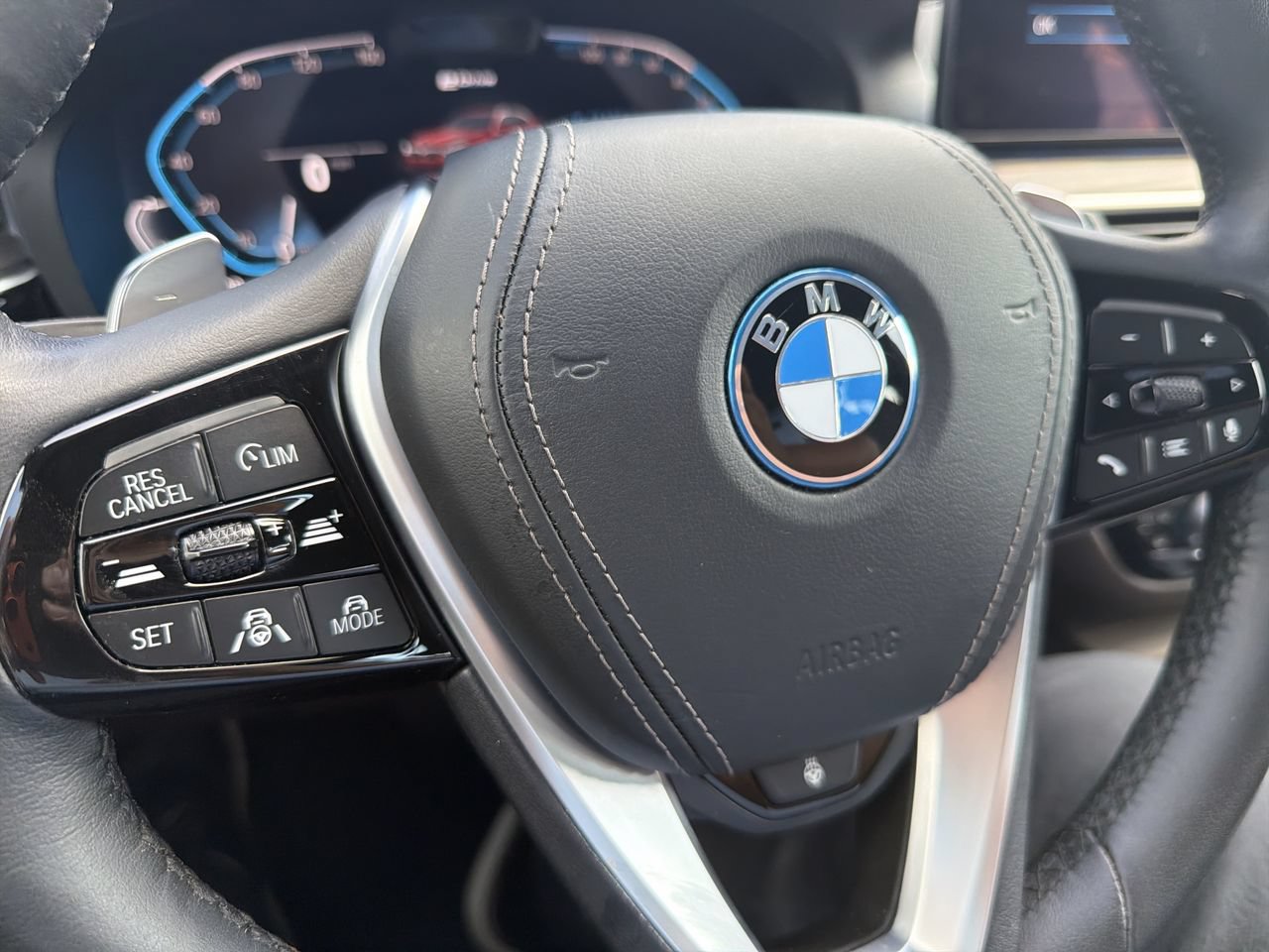 Used 2023 BMW 530e w/ Premium Package RWD image 22
