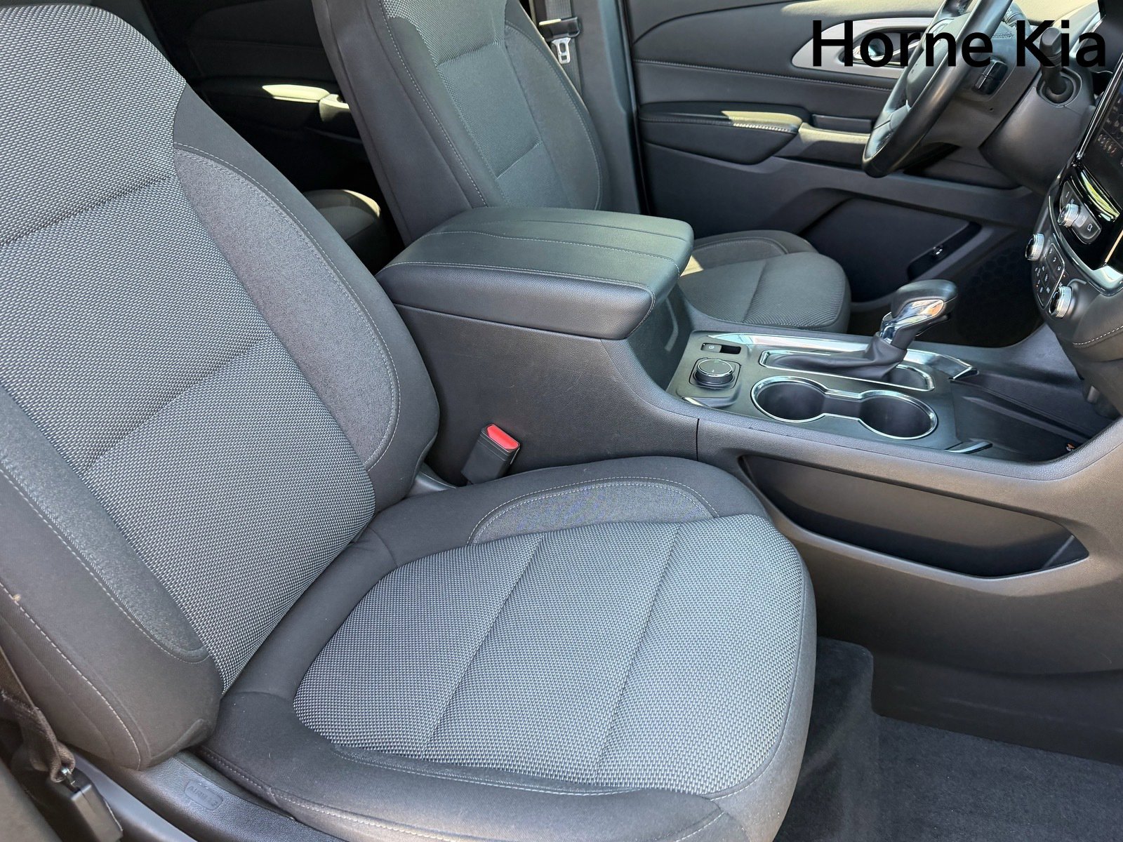 Used 2023 Chevrolet Traverse LT FWD image 9