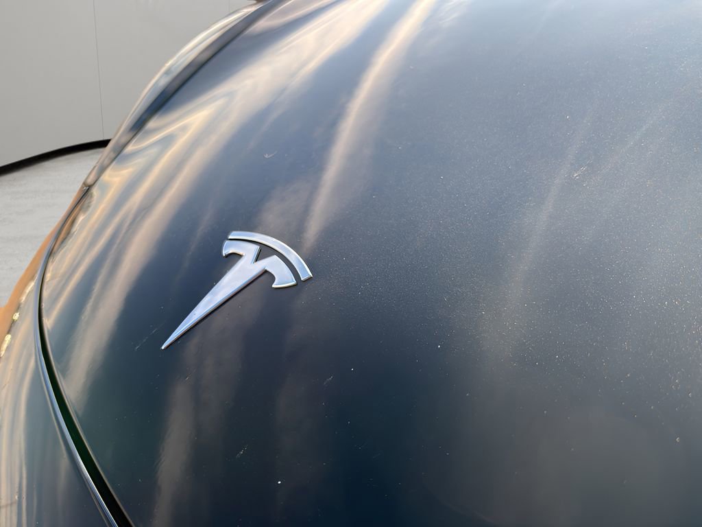 Used 2018 Tesla Model 3 Long Range AWD/4WD image 32
