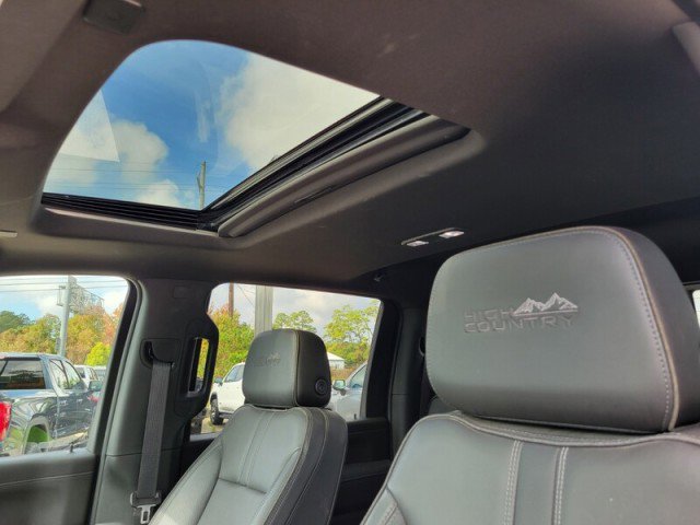 Used 2022 Chevrolet Silverado 2500 High Country w/ Z71 Off-Road Package image 23