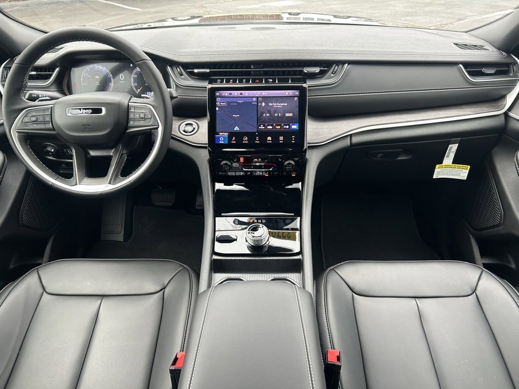 New 2025 Jeep Grand Cherokee L Limited image 12