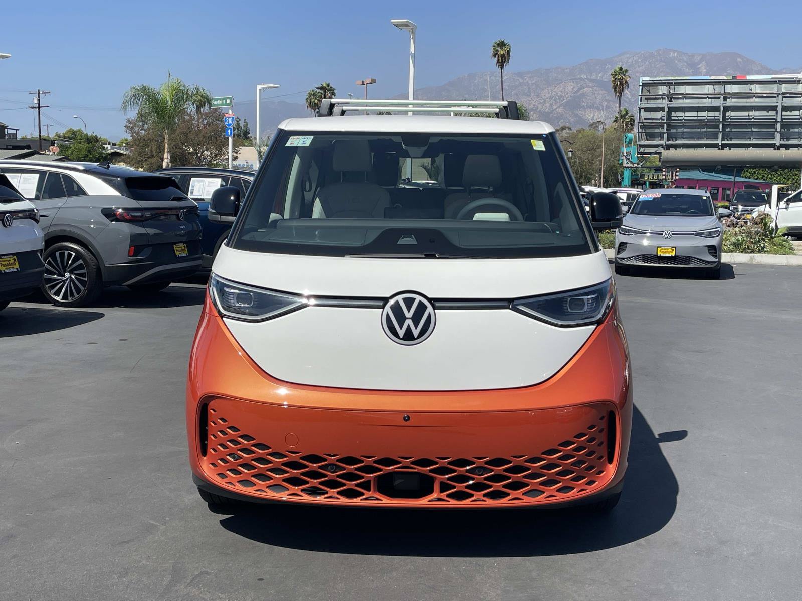 Certified 2025 Volkswagen ID. Buzz 1st Edition AWD/4WD image 2