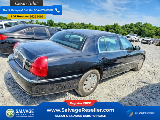 Used 2005 Lincoln Town Car Signature L RWD image 4