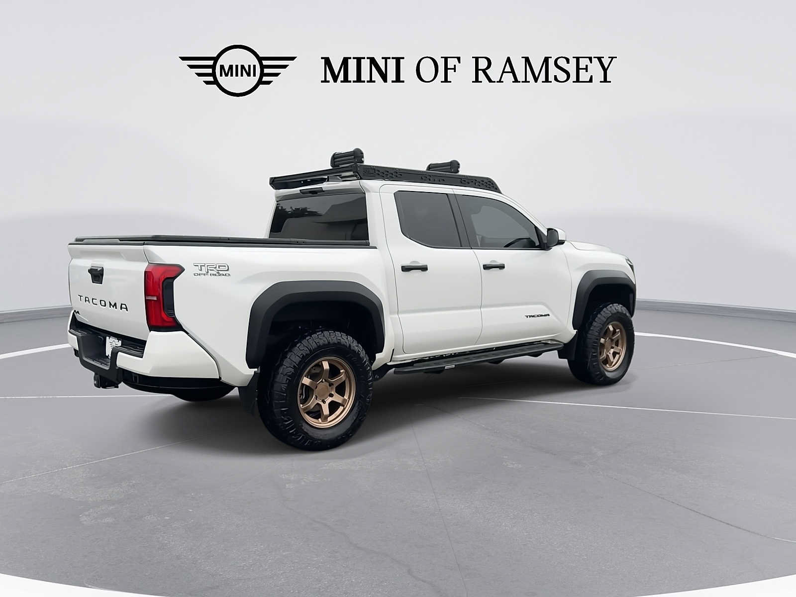 Used 2024 Toyota Tacoma TRD Off-Road AWD/4WD image 8