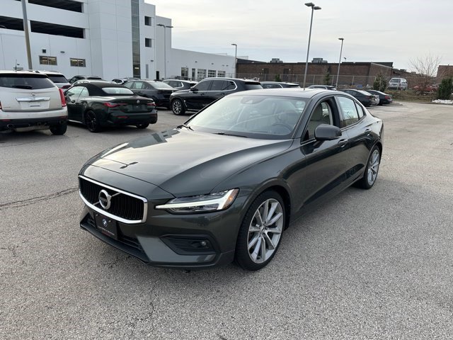 Used 2020 Volvo S60 T6 Momentum w/ Protection Package image 1