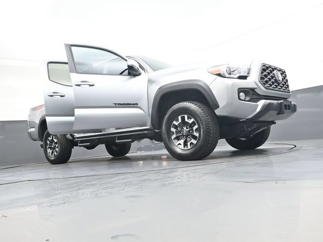Used 2023 Toyota Tacoma TRD Off-Road w/ Black Out Package (TMS) AWD/4WD image 43