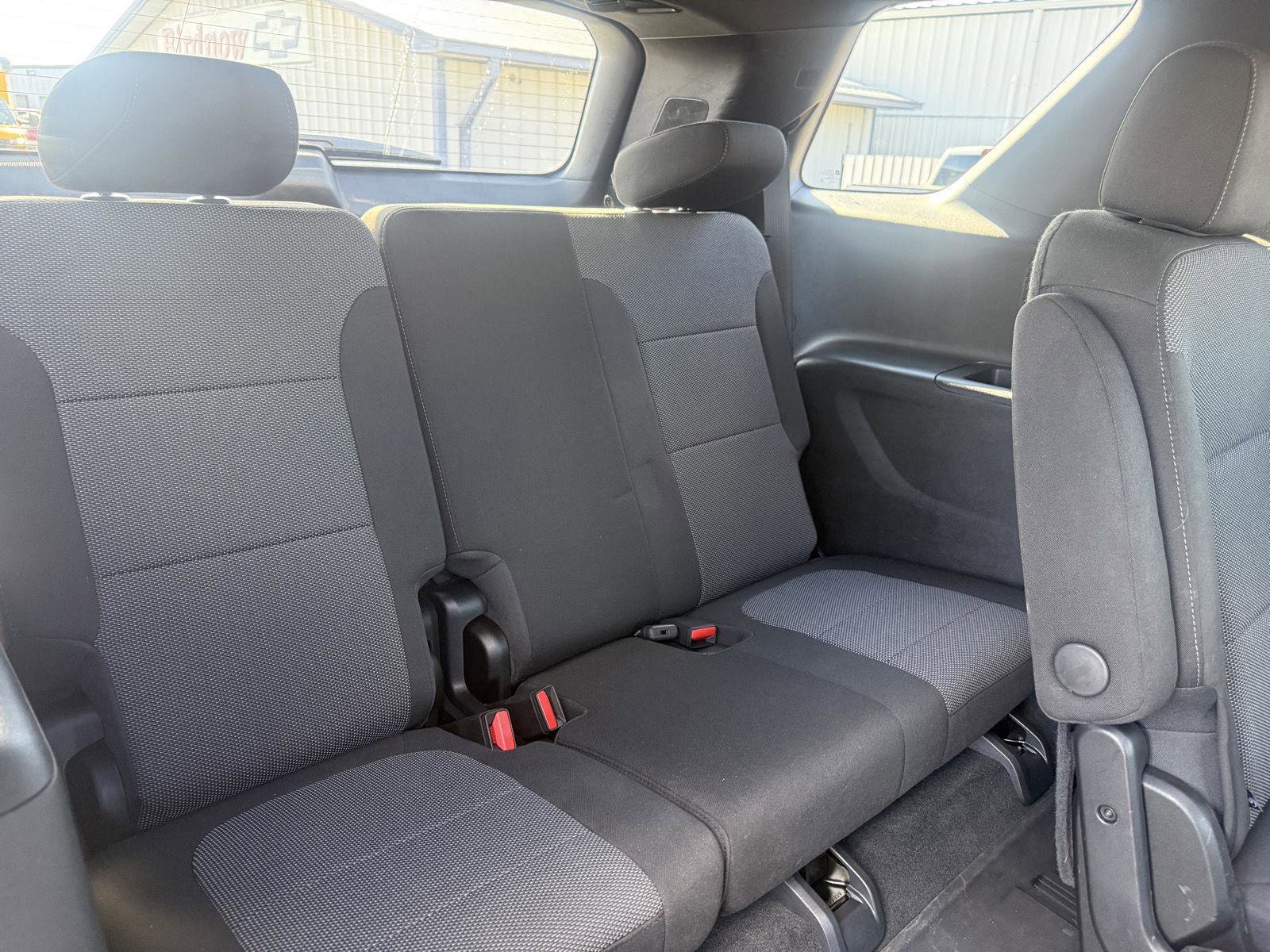 Used 2023 Chevrolet Traverse LT w/ LPO, Floor Liner Package image 20
