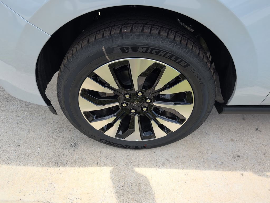 New 2026 Ford Expedition Platinum w/ Driver's Package image 19