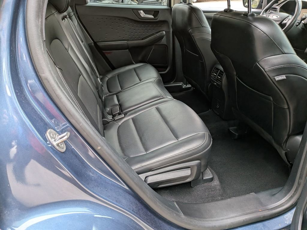 Used 2020 Ford Escape SE Sport image 31