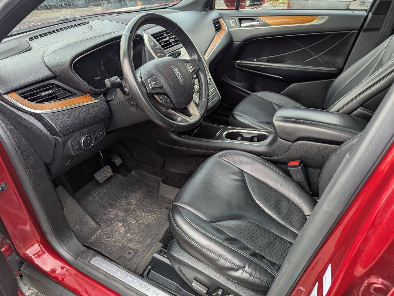 Used 2017 Lincoln MKC Select w/ Lincoln MKC Climate Package image 13