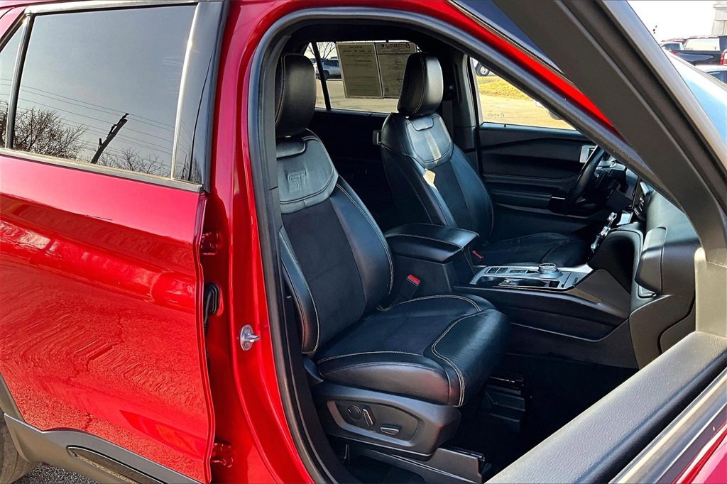 Used 2022 Ford Explorer ST image 7