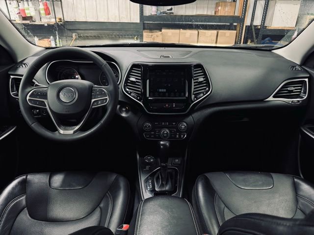 Used 2022 Jeep Cherokee Limited image 25