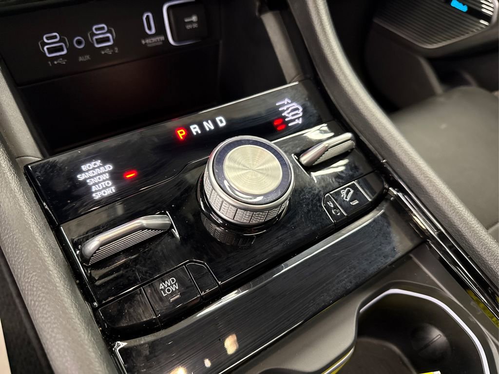 Used 2023 Jeep Grand Cherokee Summit image 33