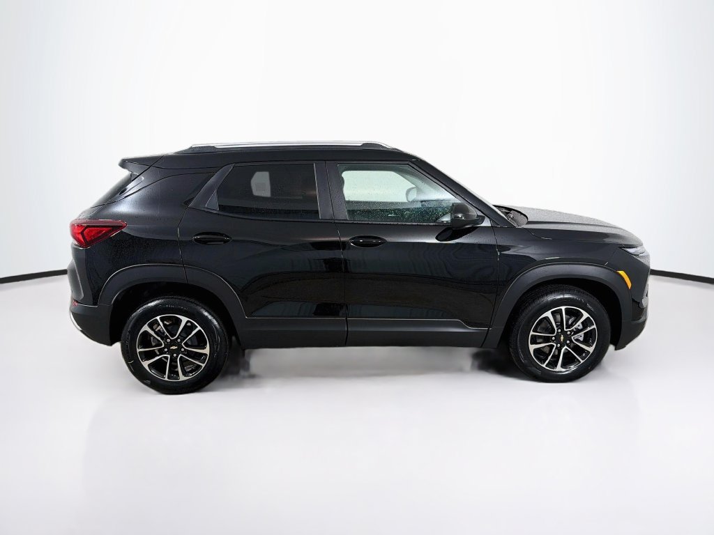 New 2026 Chevrolet TrailBlazer LT w/ LT Cold Weather Package AWD/4WD image 4