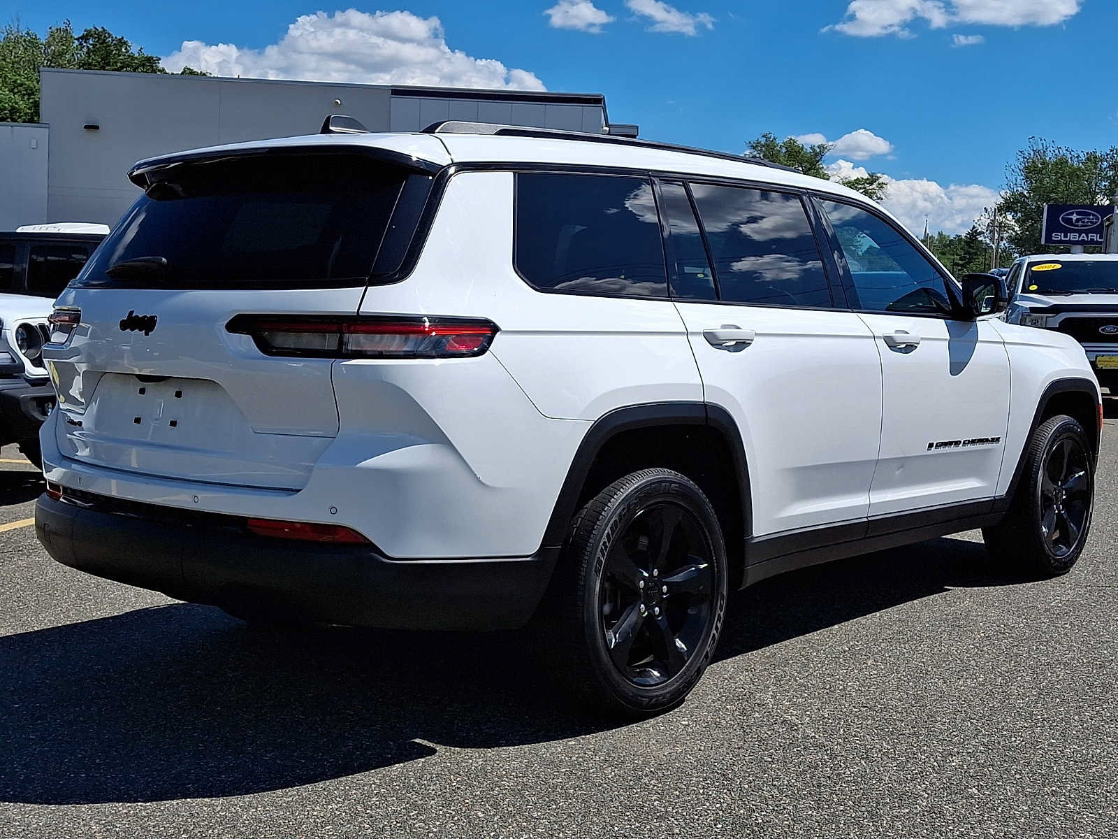 Certified 2023 Jeep Grand Cherokee L Laredo AWD/4WD image 6