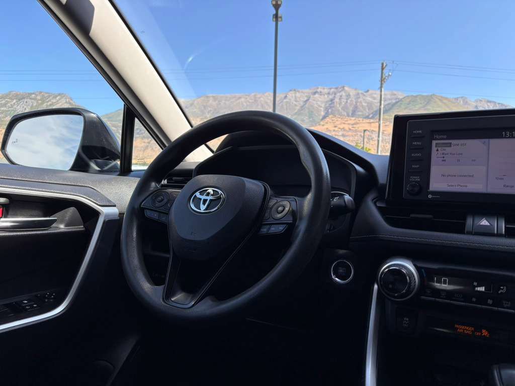 Used 2021 Toyota RAV4 XLE image 11