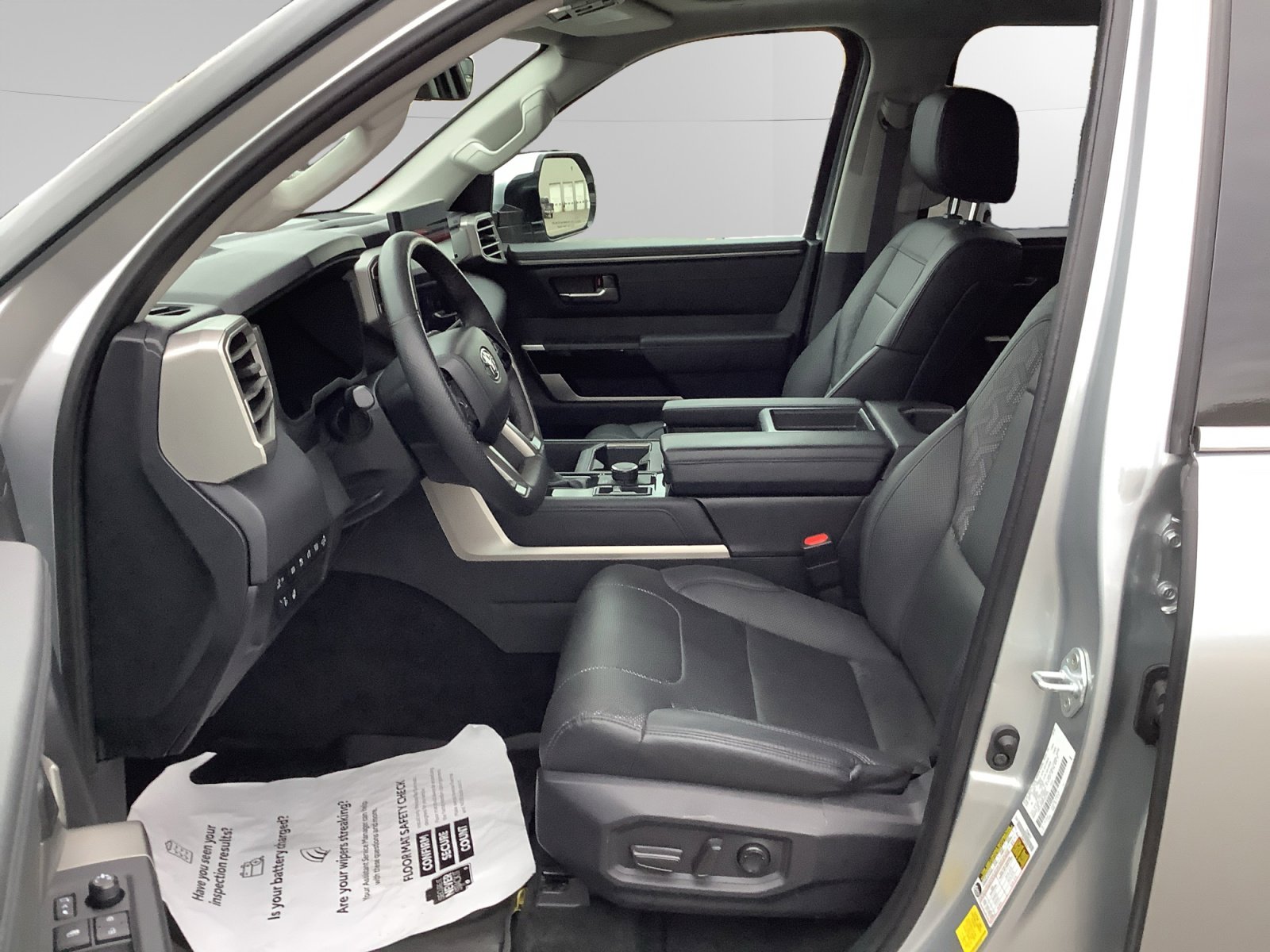 Used 2023 Toyota Tundra Limited image 9