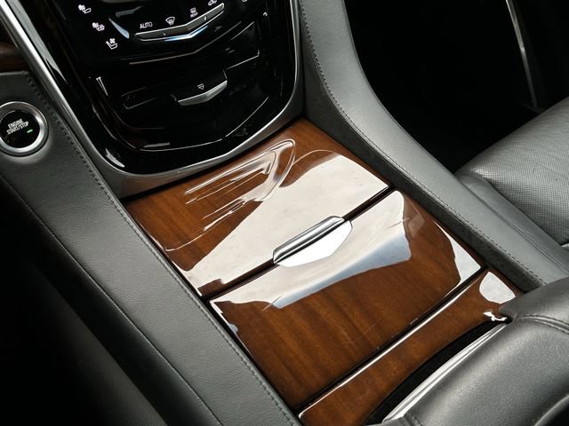Used 2020 Cadillac Escalade Luxury RWD image 23