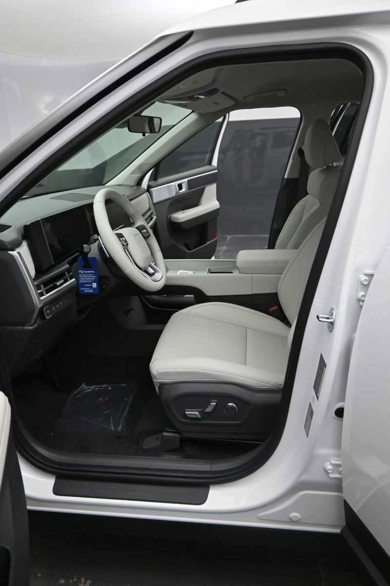 New 2026 Hyundai Santa Fe SEL AWD/4WD image 16