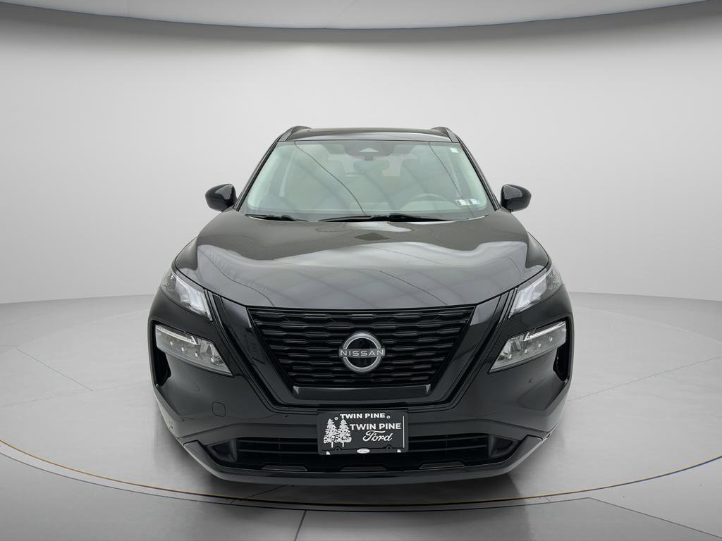 Used 2023 Nissan Rogue SV w/ SV Premium B Package AWD/4WD image 2