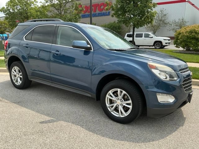 Used 2017 Chevrolet Equinox LT w/ Convenience Package AWD/4WD image 2