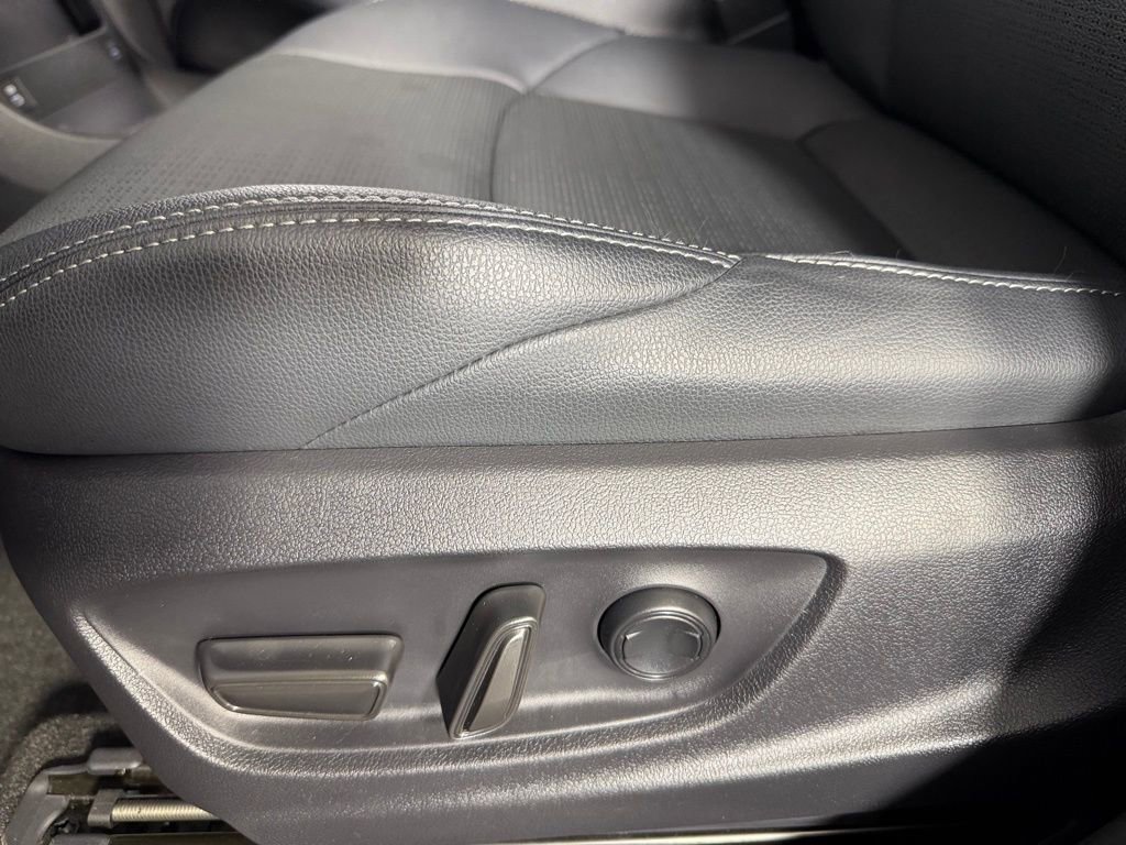 Used 2025 Subaru Solterra Limited w/ Limited Package image 23