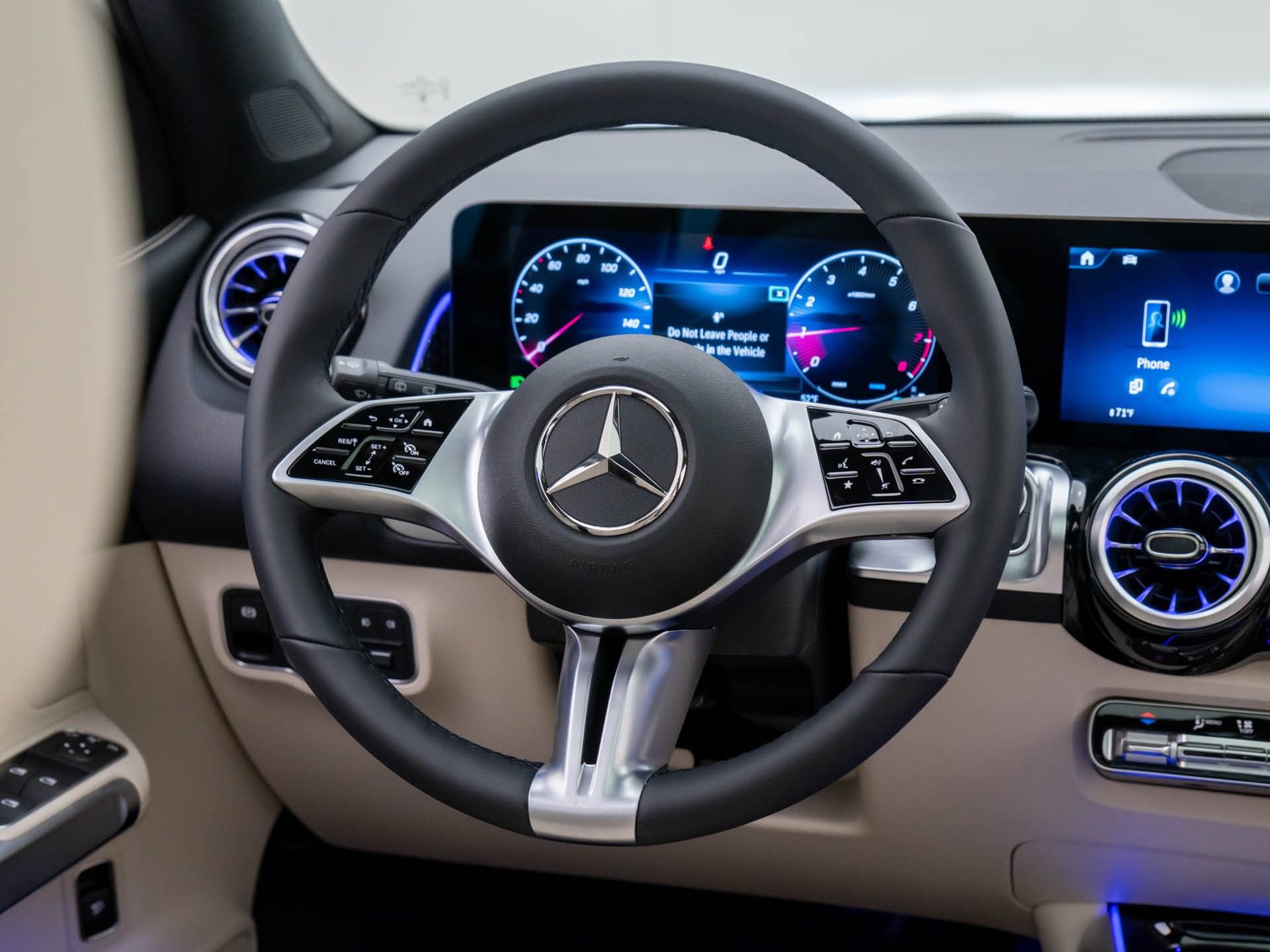 New 2026 Mercedes-Benz GLB 250 4MATIC image 11