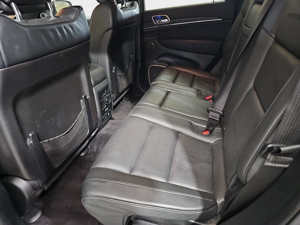 Used 2015 Jeep Grand Cherokee Summit w/ Platinum Series Group AWD/4WD image 17