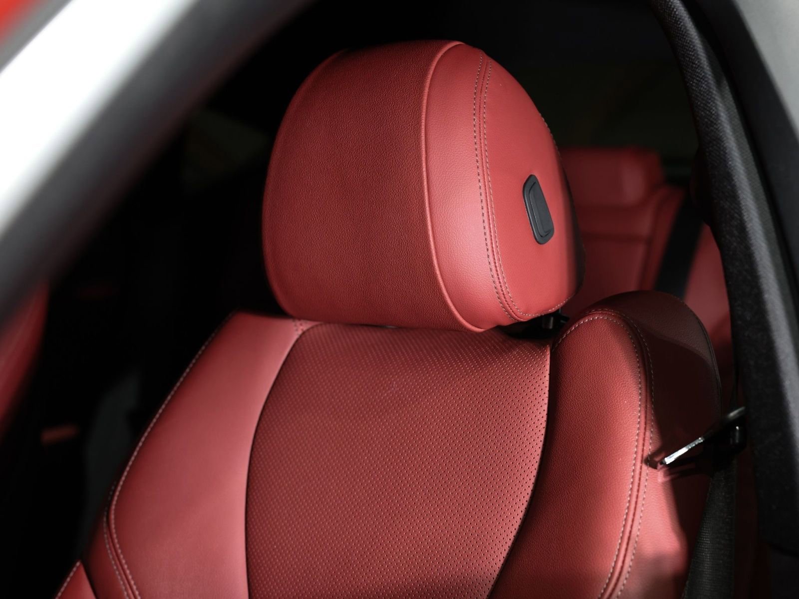 Used 2022 BMW X6 xDrive40i w/ Executive Package image 17