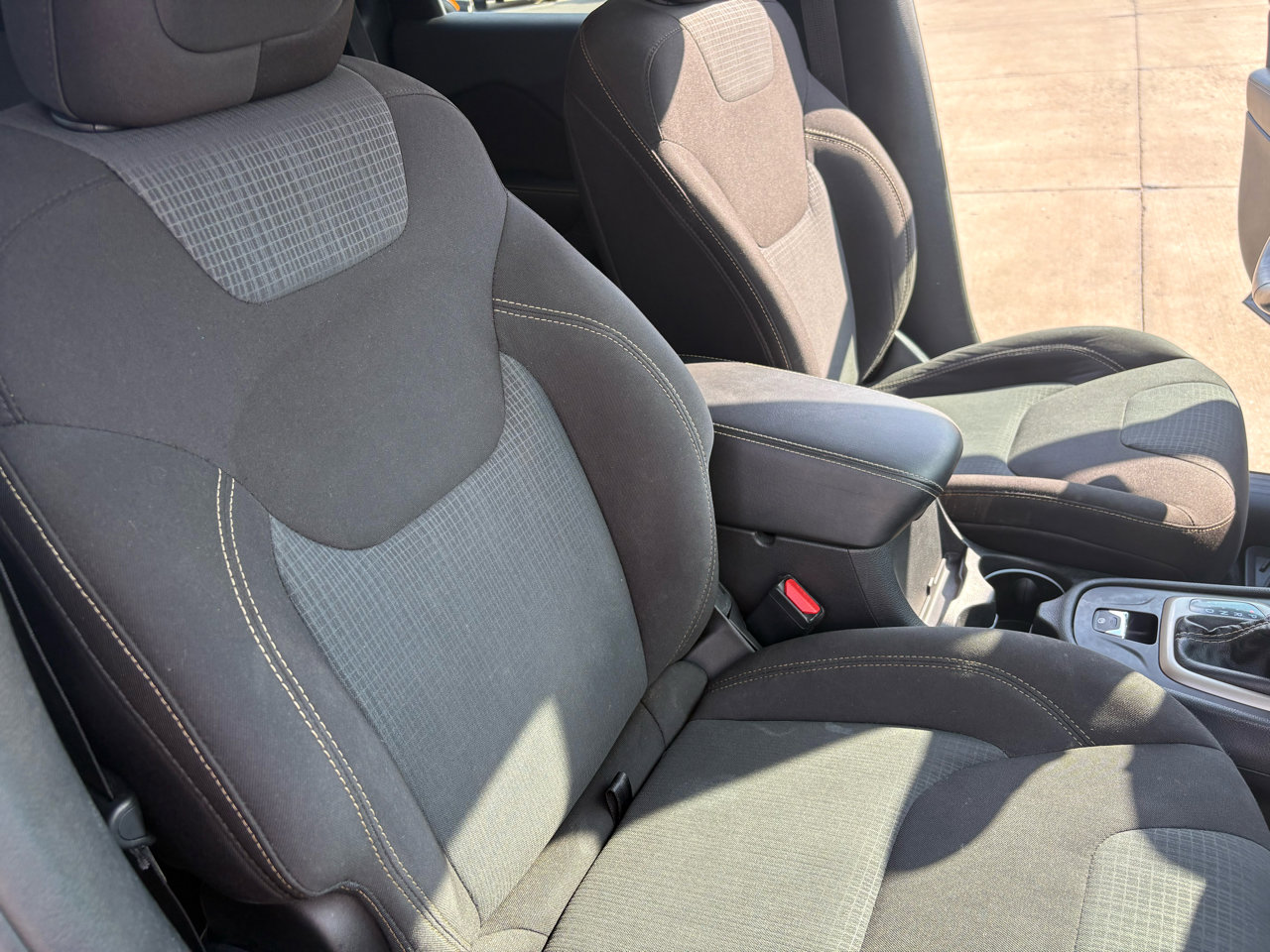 Used 2016 Jeep Cherokee Latitude image 42