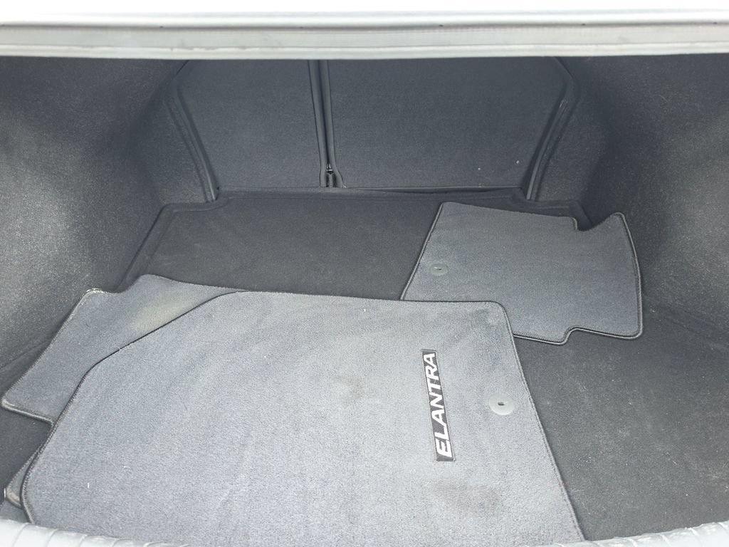 Used 2017 Hyundai Elantra Limited FWD image 29