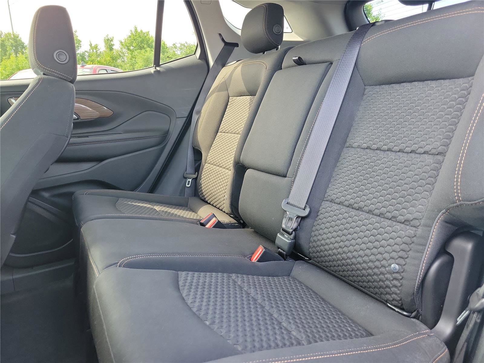 Used 2018 GMC Terrain SLE w/ Driver Convenience Package FWD image 24
