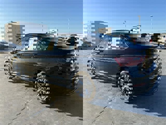 Used 2024 Volkswagen Jetta SE image 32