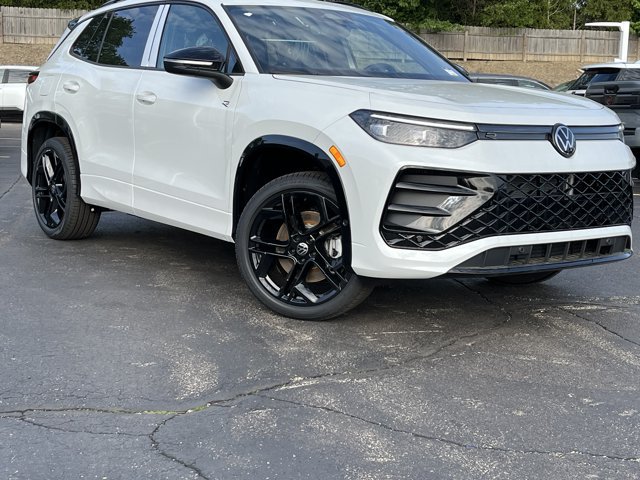 New 2026 Volkswagen Tiguan SE R-Line
