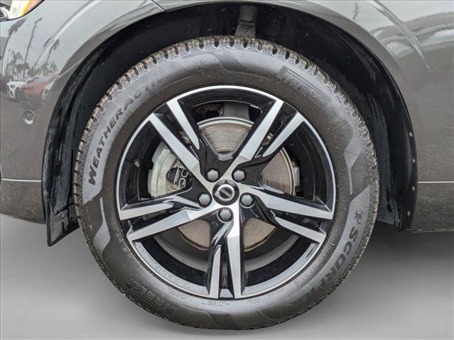 Used 2022 Volvo XC60 B5 R-Design image 22