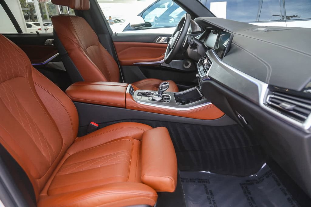 Used 2023 BMW X5 M50i image 13