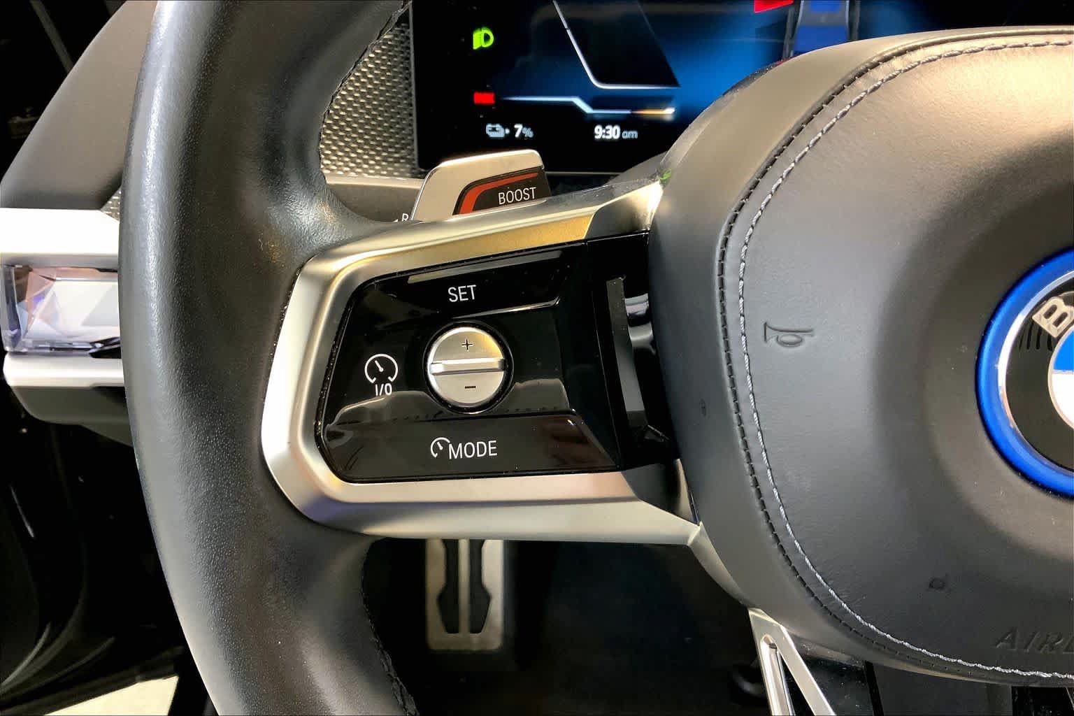 Used 2024 BMW i7 xDrive60 w/ Executive Package AWD/4WD image 23