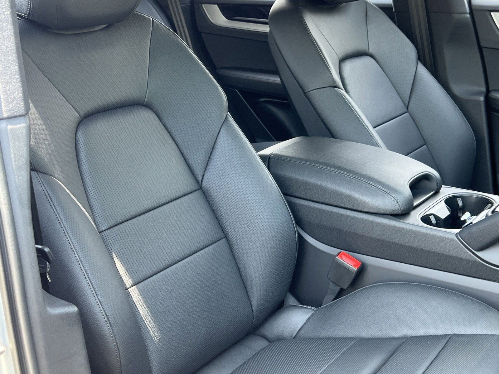 New 2025 Porsche Cayenne image 17