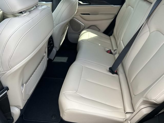 New 2026 Jeep Grand Cherokee Limited w/ Limited Altitude Package AWD/4WD image 29