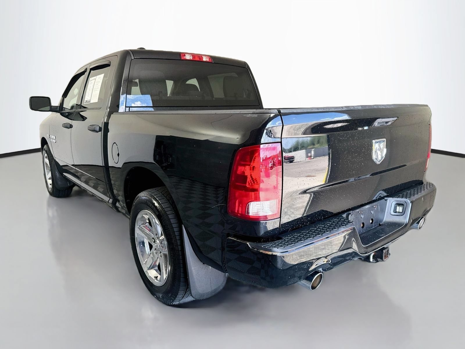 Used 2014 RAM 1500 Express RWD image 5