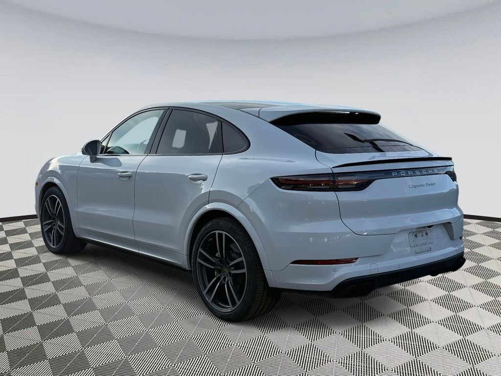 Used 2020 Porsche Cayenne Turbo image 4