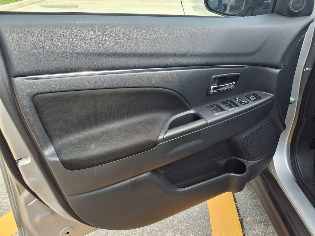 Used 2024 Mitsubishi Outlander Sport ES AWD/4WD image 21