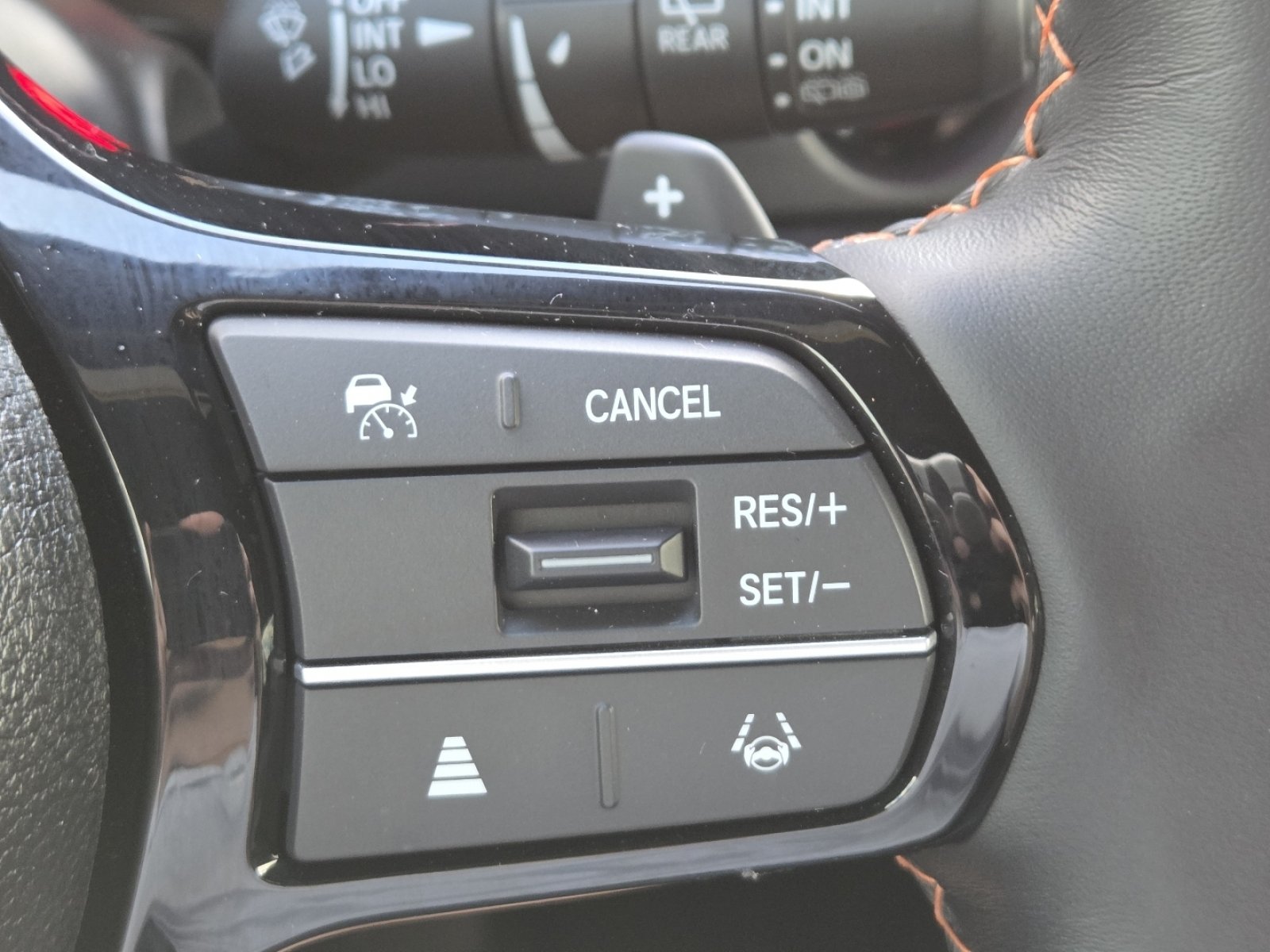 Used 2025 Honda Pilot TrailSport image 35
