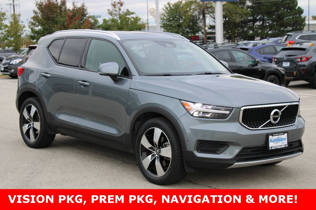 Used 2019 Volvo XC40 T5 Momentum image 3