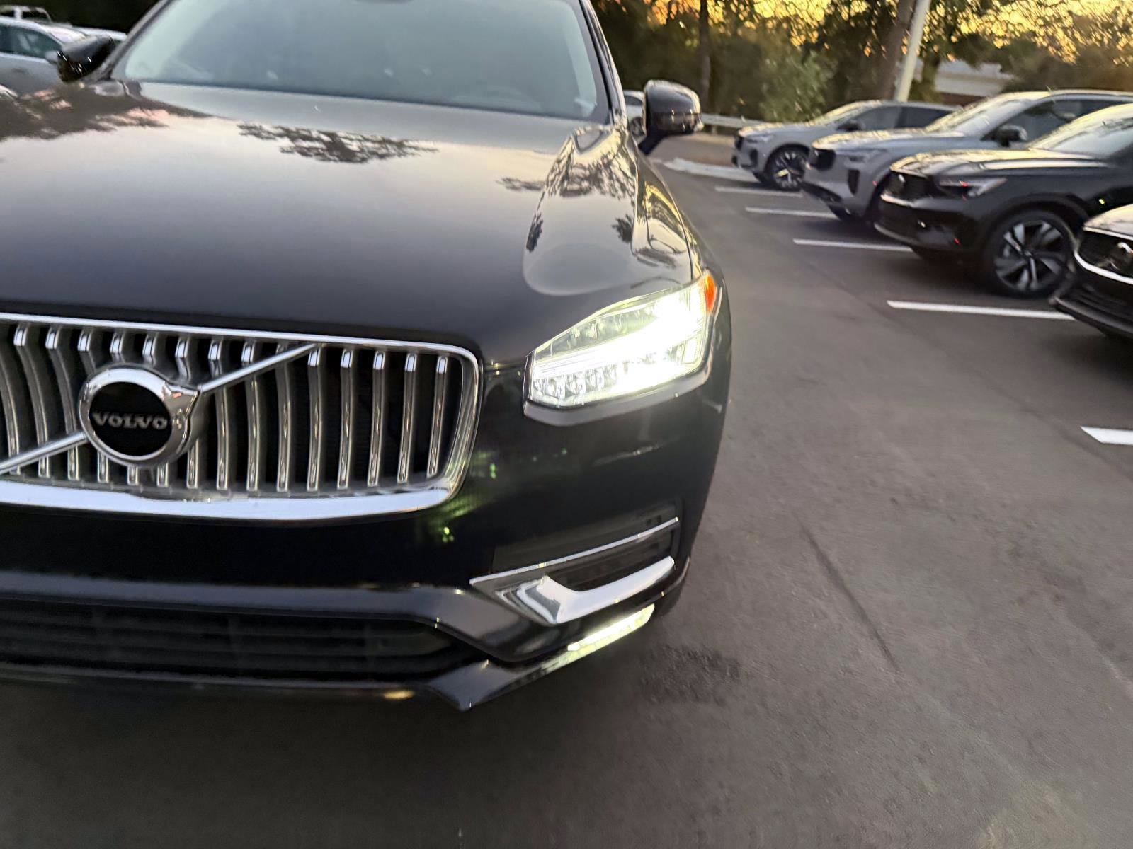 Certified 2024 Volvo XC90 B5 Core image 9