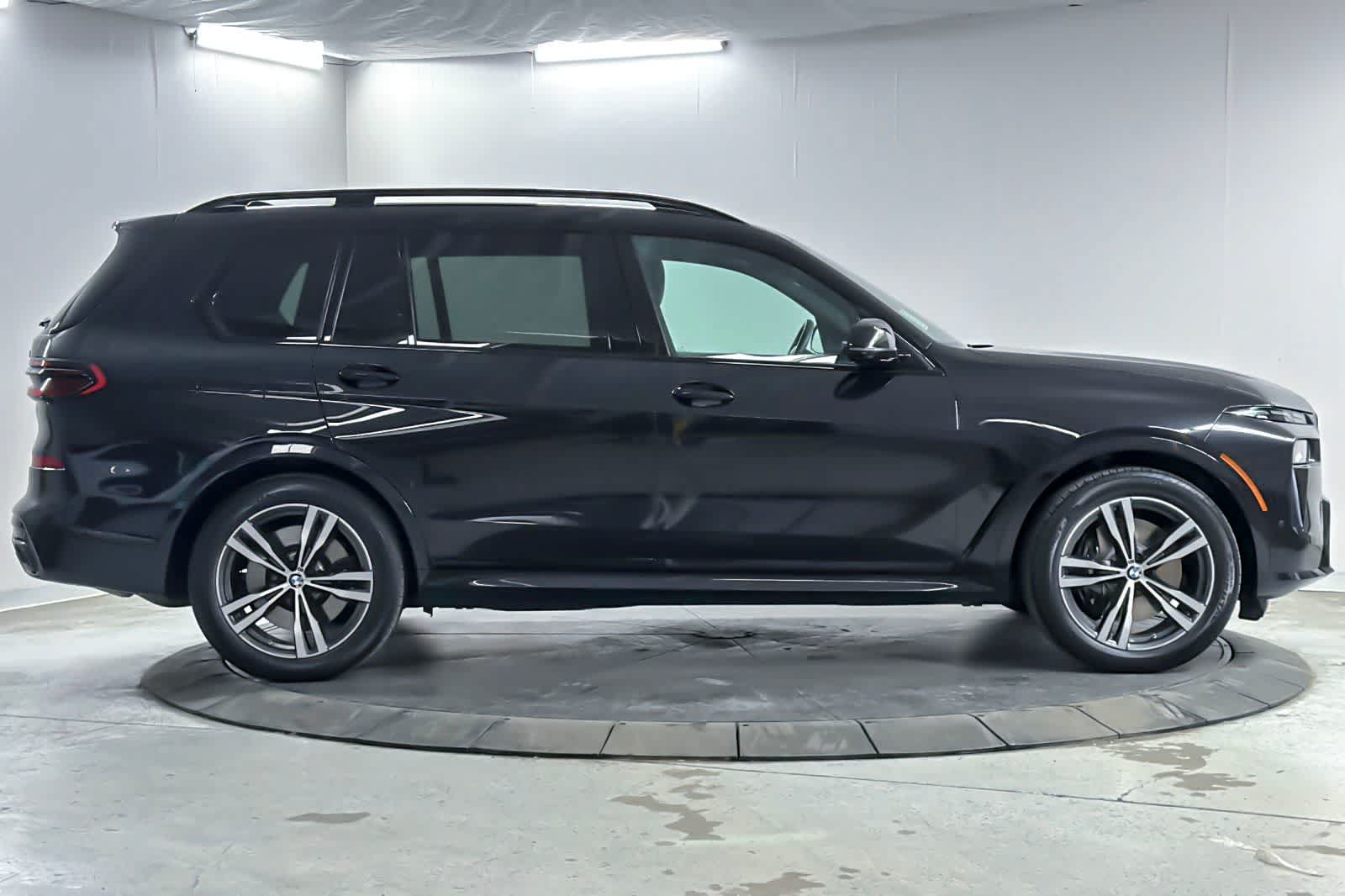 Used 2024 BMW X7 M60i w/ Executive Package AWD/4WD image 8