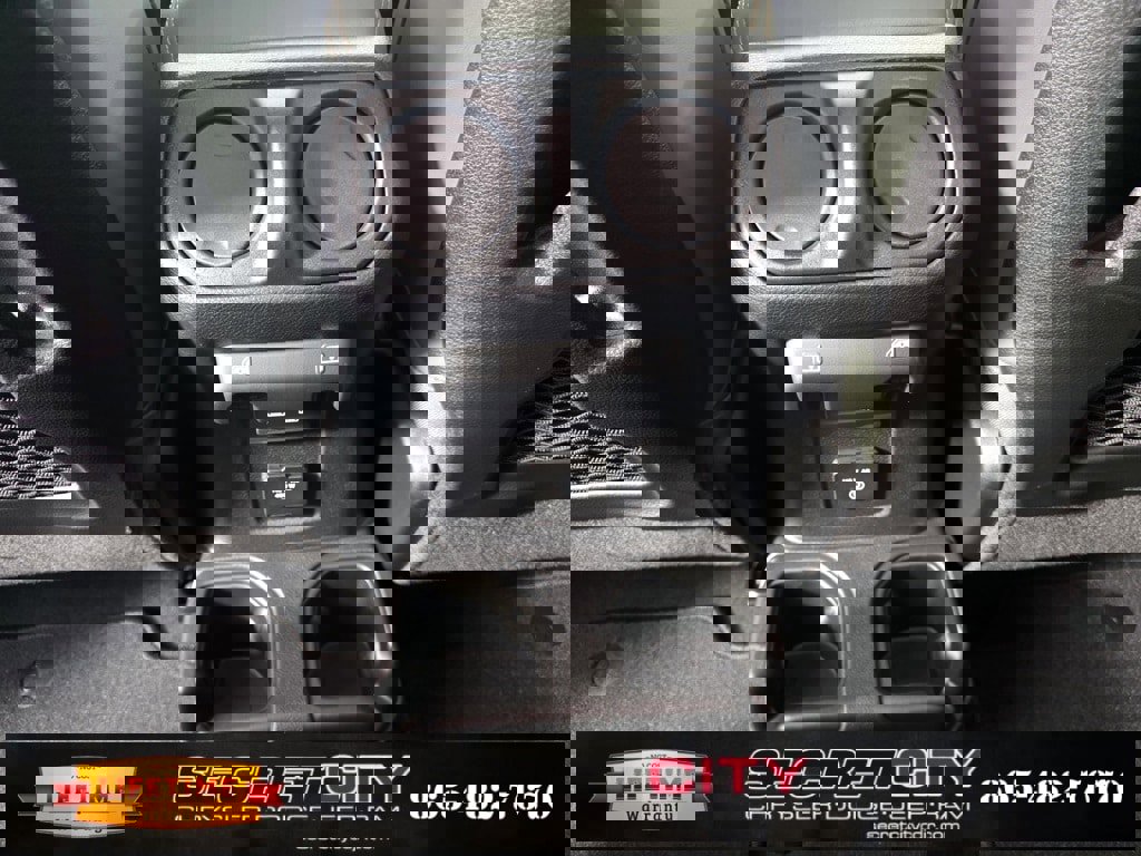 New 2025 Jeep Gladiator Mojave image 29