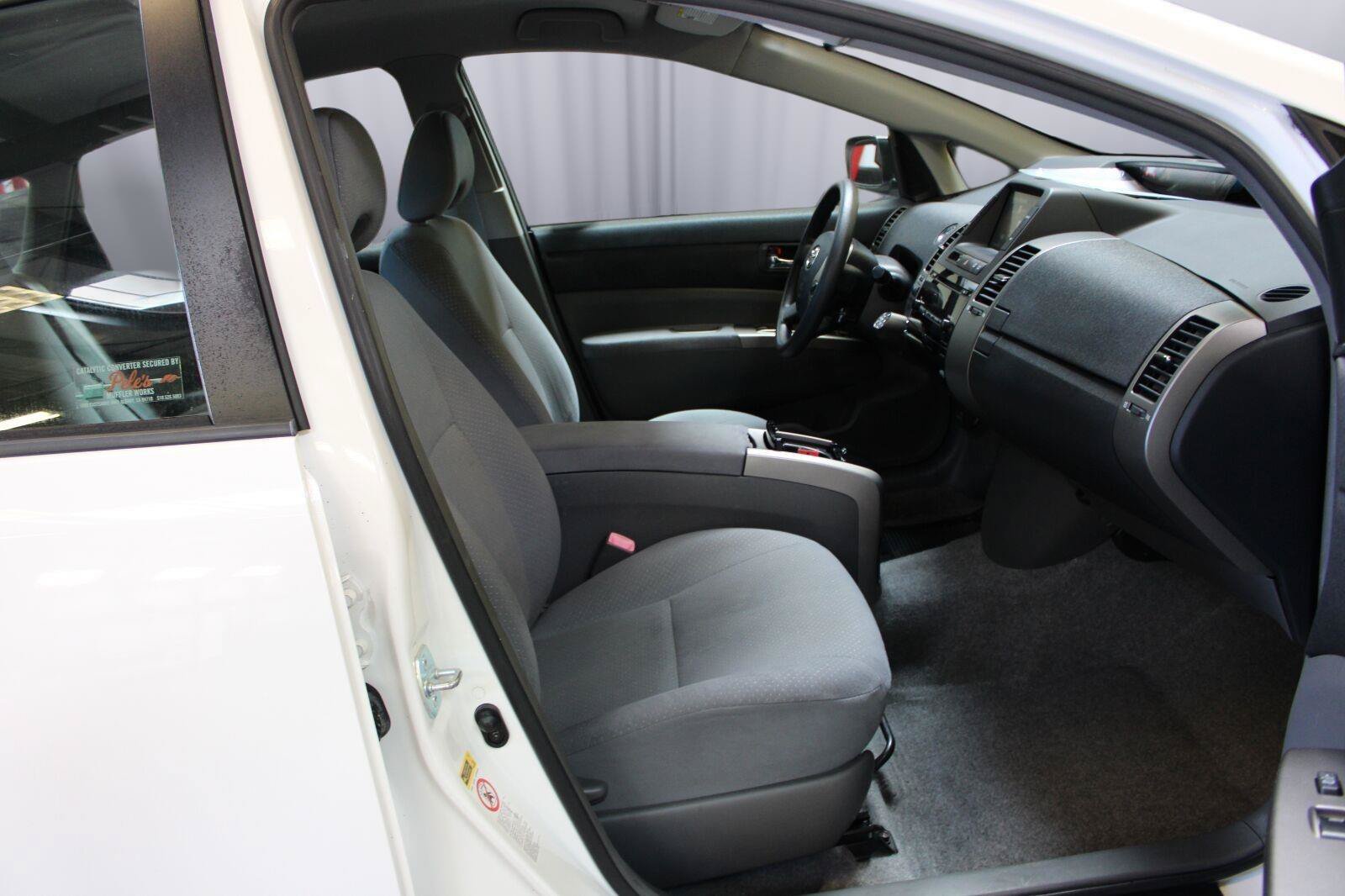 Used 2008 Toyota Prius FWD image 36