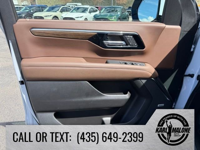 Used 2026 Chevrolet Tahoe High Country AWD/4WD image 13