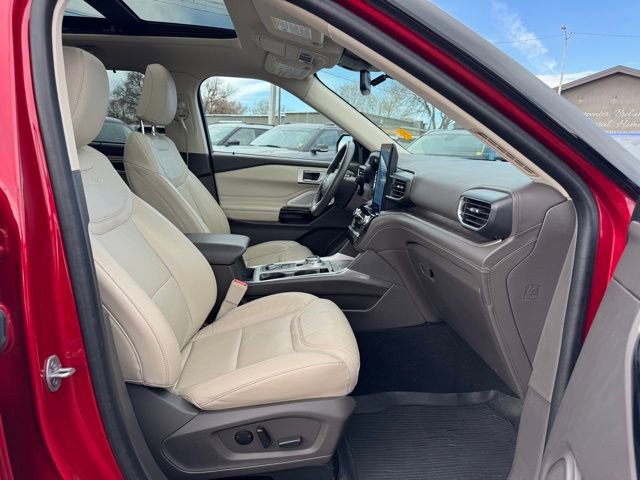 Used 2023 Ford Explorer Platinum w/ Technology Package image 37